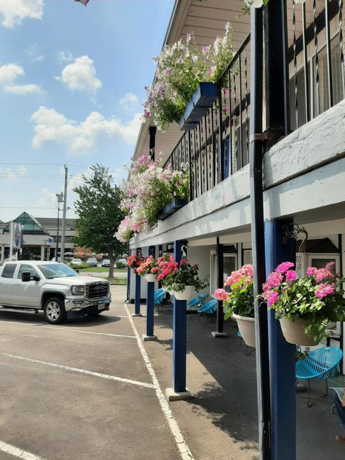 Blue Moon Motel Niagara Falls Exterior photo