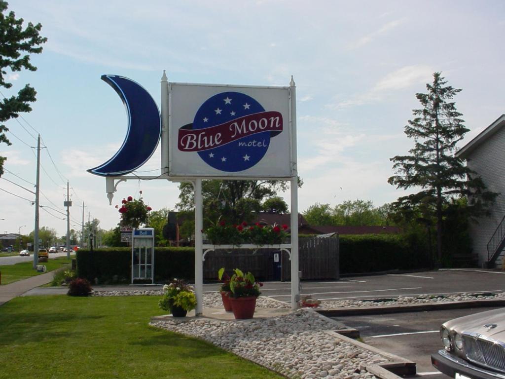 Blue Moon Motel Niagara Falls Exterior photo